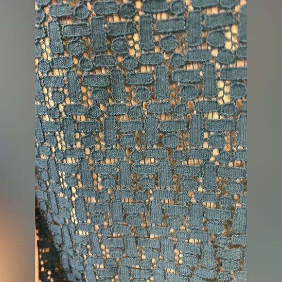 Size Small teal top with tan/cream underlay Ann Taylor‎ - Picture 2 of 4